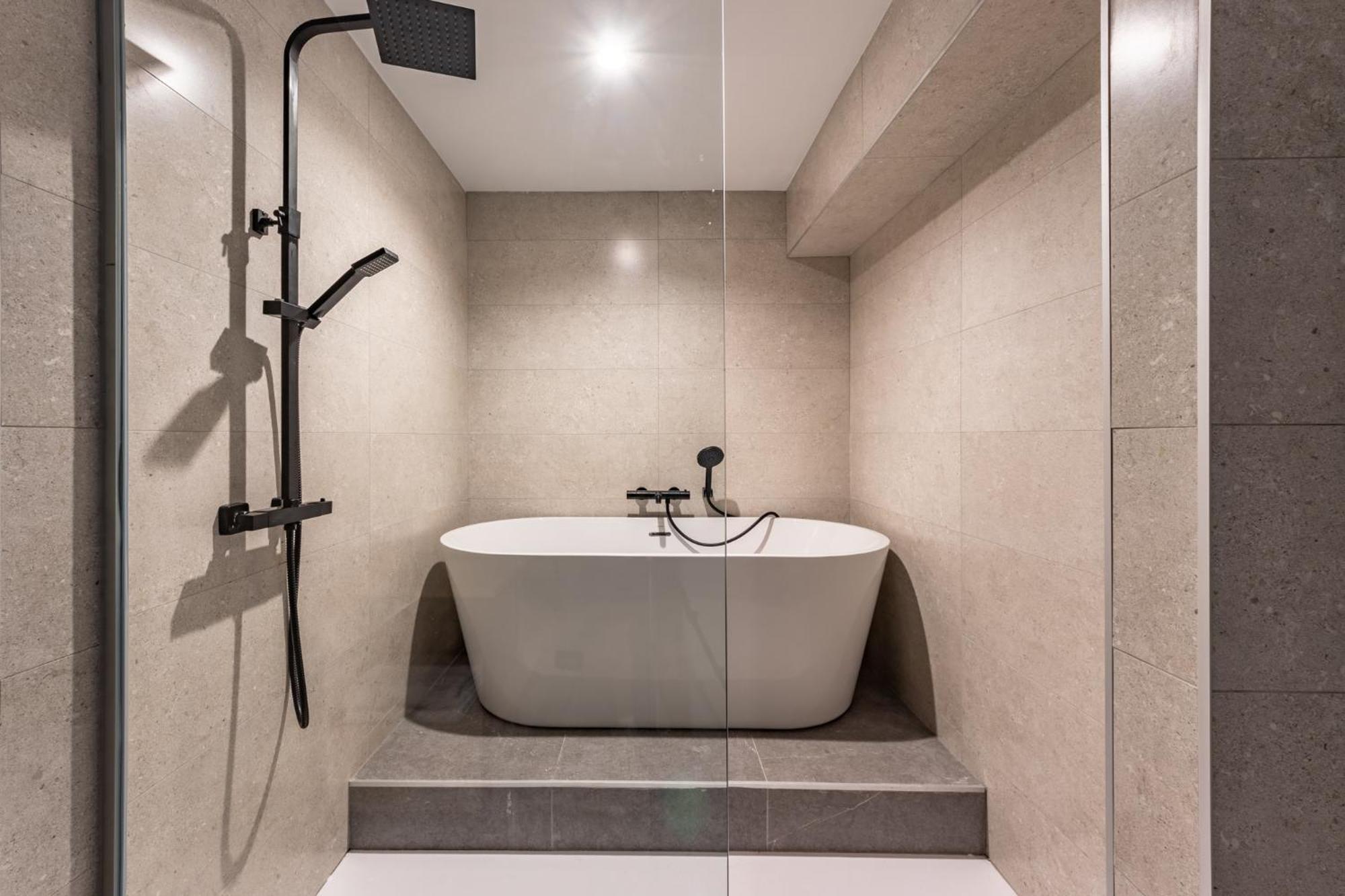 Arenal Suites Bilbao Eksteriør billede